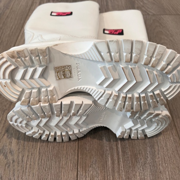 White Prada waterproof boots size 6 - Picture 6 of 13